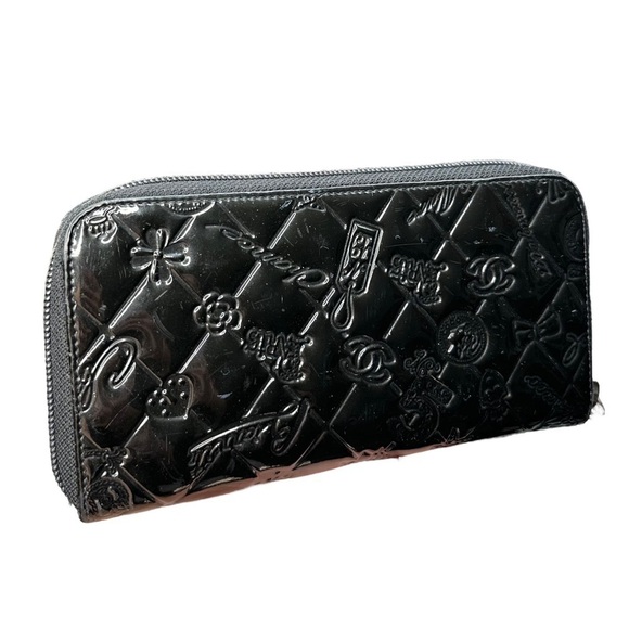 Authentic CHANEL Precious Symbols Black Patent Quilted Leather Zippy Wallet - Picture 15 of 16